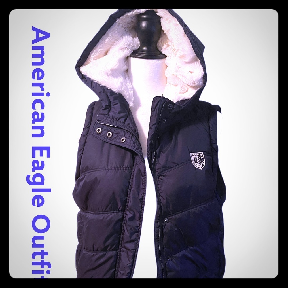 American Eagle 🦅 Hooded Puffer Vest